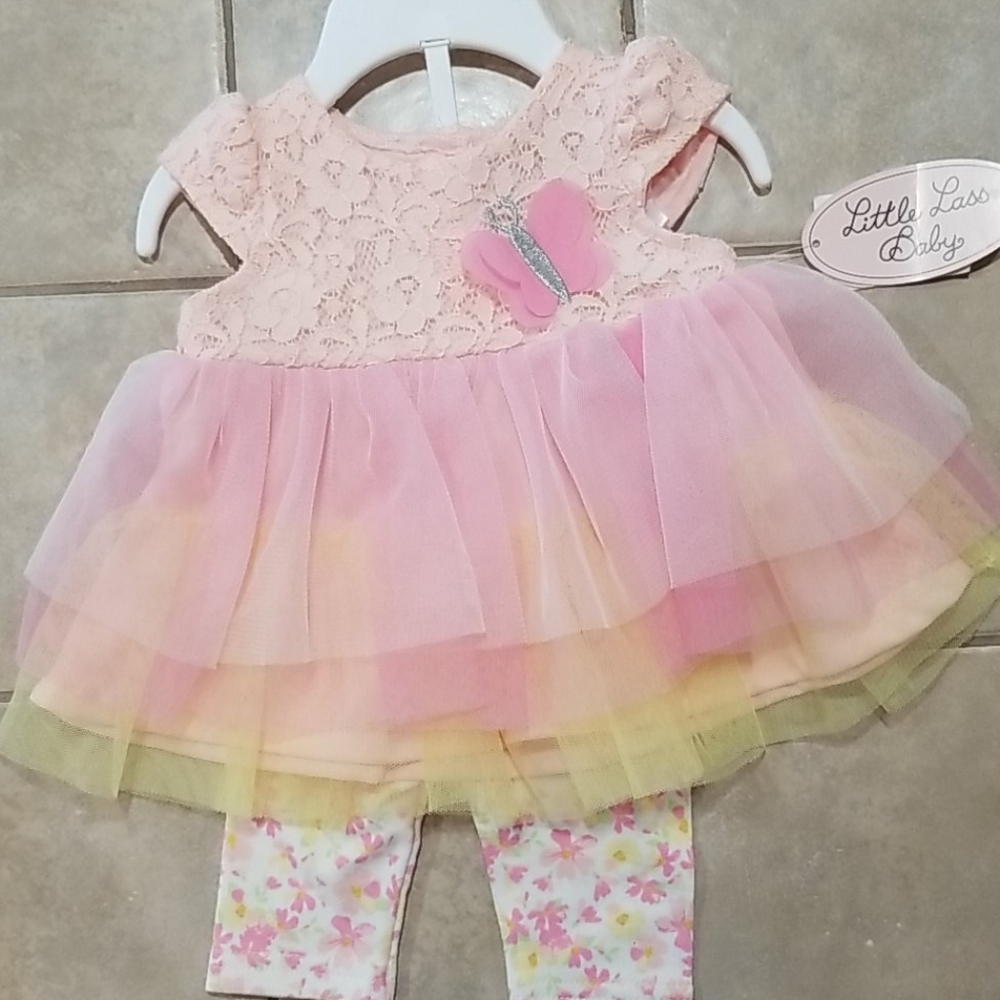 Baby girl size 0-3M dress with leggings